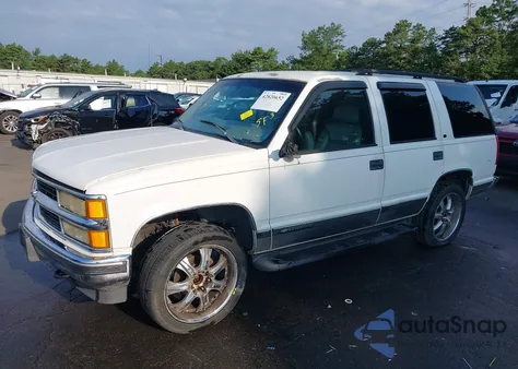 1999 Chevrolet Tahoe K1500 from USA, damaged, VIN 1GNEK13R3XJ499856